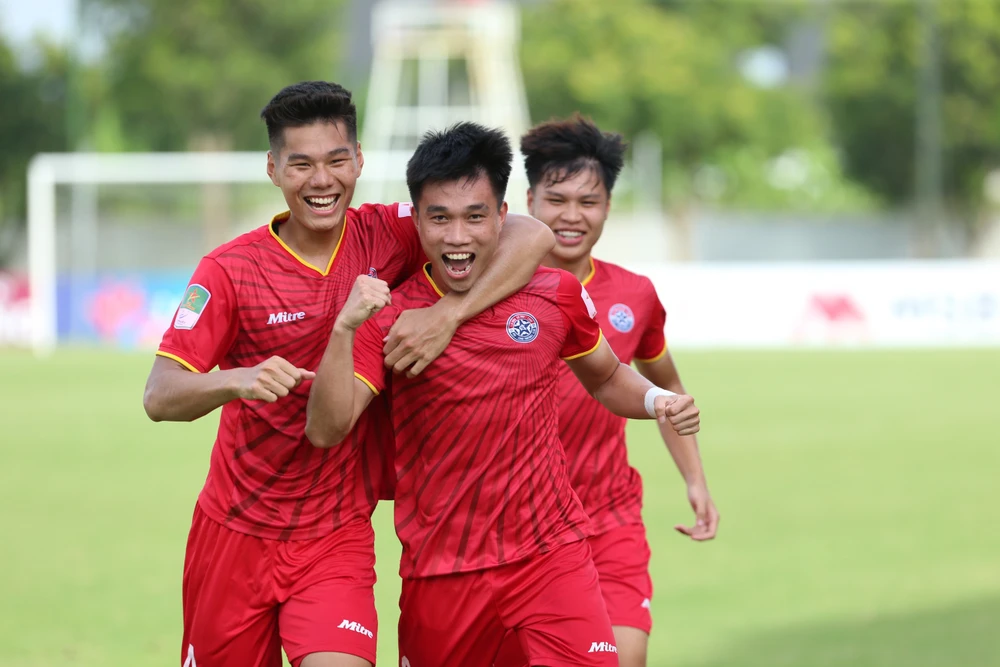 Thanh Nhàn cùng các đồng đội tại PVF cần môi trường cạnh tranh khốc liệt như V-League để tạo bước tiến về chuyên môn. ẢNH: MINH HOÀNG