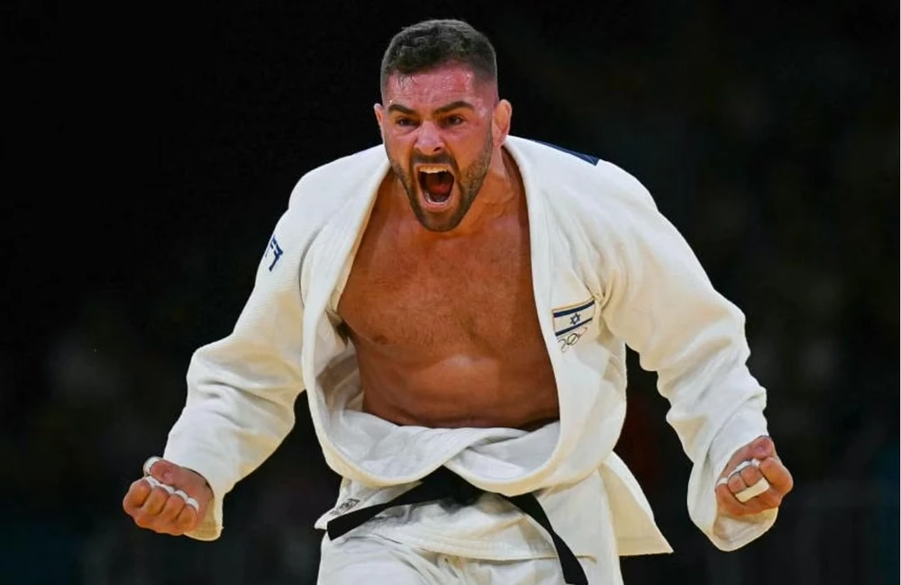 Nam VĐV judo Peter Paltchik của Israel từng bị lãnh đạo thể thao Palestine chỉ trích. 