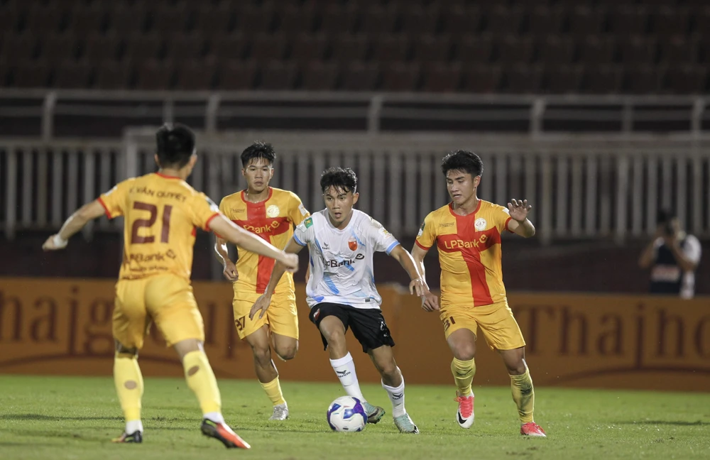 Long An có cuộc tiếp đón Trẻ TPHCM trên sân nhà. ẢNH: VPF 12.jpg