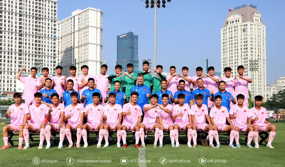 U16 Việt Nam hướng đến vòng loại Giải U17 châu Á 2026 495913345_1017611997239380_8441500137641940907_n.jpg