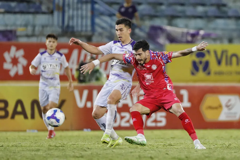 Hà Nội FC ngược dòng thắng CLB TPHCM IMG_9866.jpeg