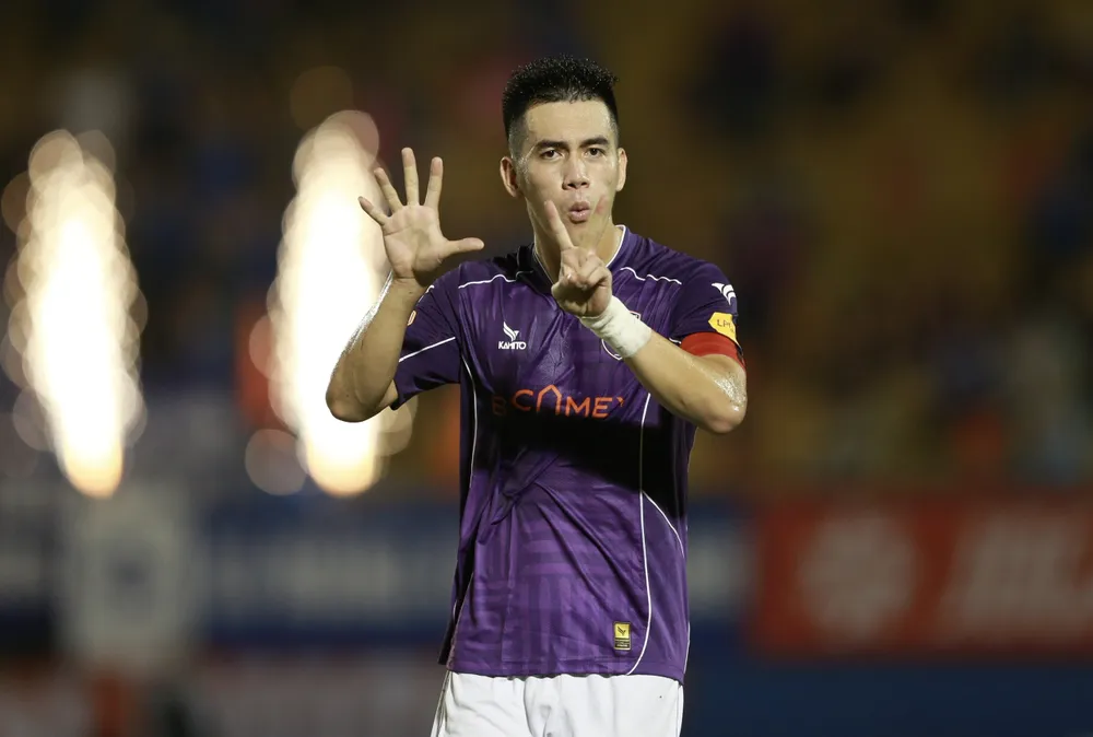 Tiền đạo Tiến Linh từng ghi bàn để giúp Bình Dương thắng CLB TPHCM tỷ số 3-0 ở trận lượt đi Bình Dương - TPHCM (55).jpg