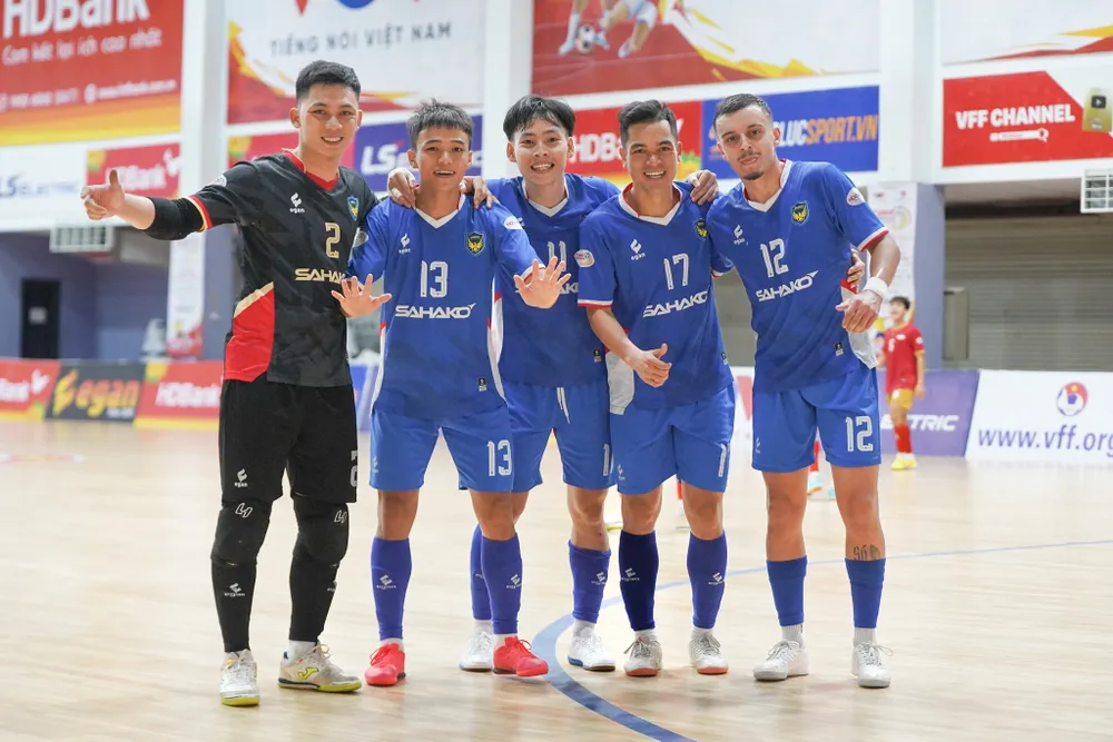 Sahako FC xây chắc vị trí thứ 3 trên bảng xếp hạng. ẢNH: ANH TRẦN 501222189_745632227962104_126667461092204568_n.jpg