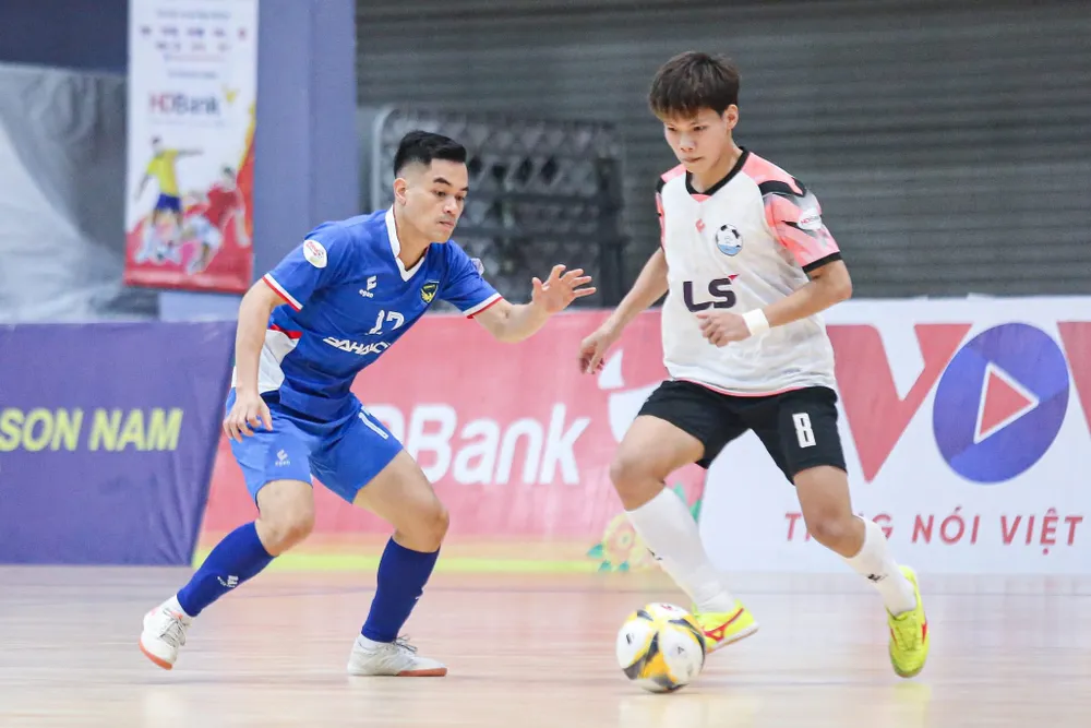 Sahako FC và Hà Nội FC chia điểm. IMG_1434.jpeg
