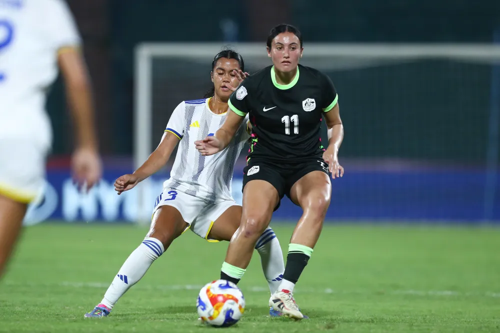 Các nữ tuyển thủ Australia (áo đen) đã có chiến thắng đầu tiên tại Giải nữ Đông Nam Á 2025