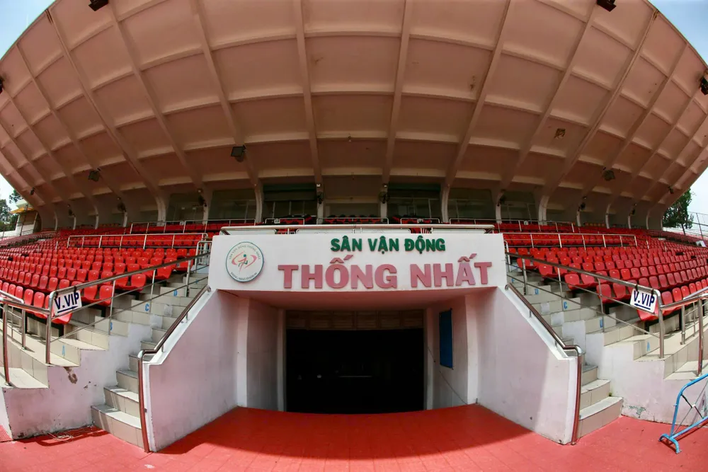 Sân Thống Nhất đón đội tuyển Việt Nam trở lại sau 3 năm. ẢNH: DŨNG PHƯƠNG 