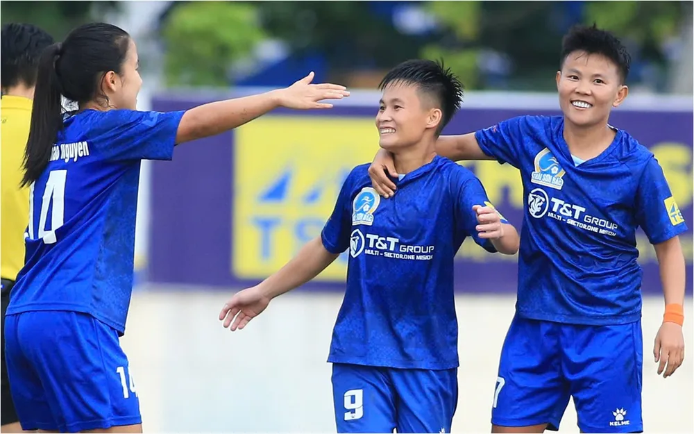 Niềm vui chiến thắng của Thái Nguyên T&T. ẢNH: TÂM HÀ 