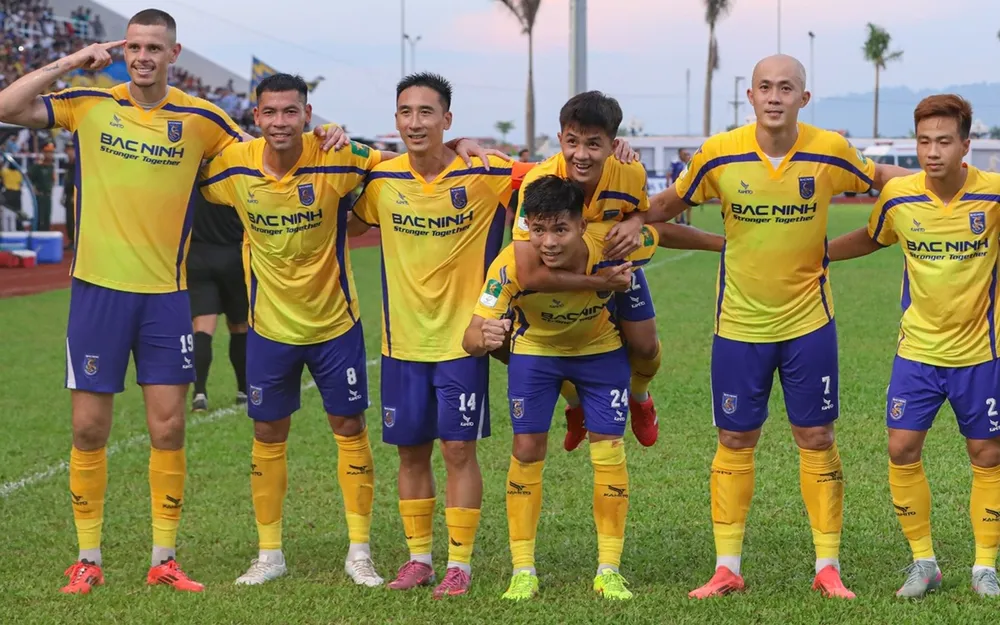 Các cầu thủ Bắc Ninh có chiến thắng đầu tiên tại Giải hạng Nhất quốc gia 2025-2026. ẢNH: BACNINH FC