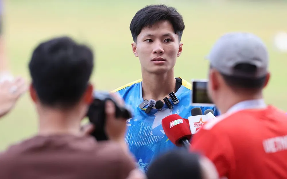 Tiền vệ Nguyễn Thái Quốc Cường tự tin trước trận gặp U22 Malaysia. ẢNH: DŨNG PHƯƠNG 