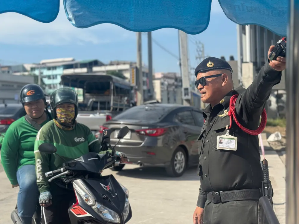 Lực lược an ninh thắt chặt trước lễ khai mạc SEA Games 33. ẢNH: HỮU THÀNH