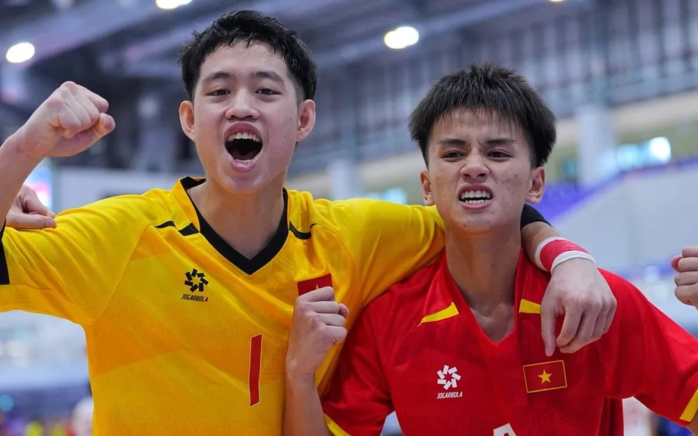 Niềm vui của các tuyển thủ futsal U16 Việt Nam. ẢNH: FAT 