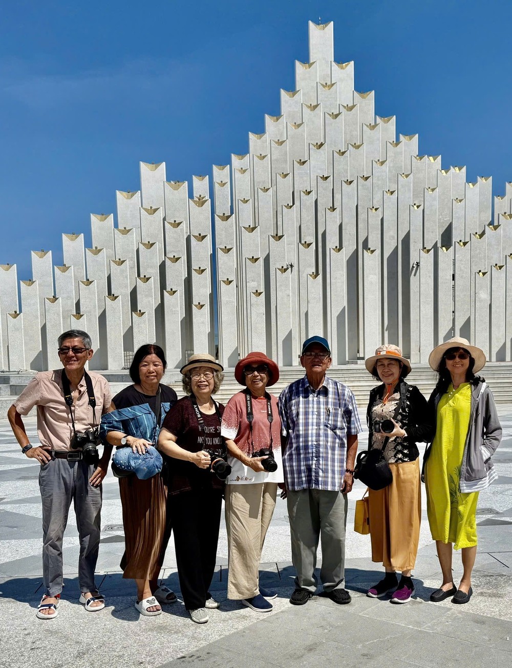 市华人摄影分会会员采风创作。