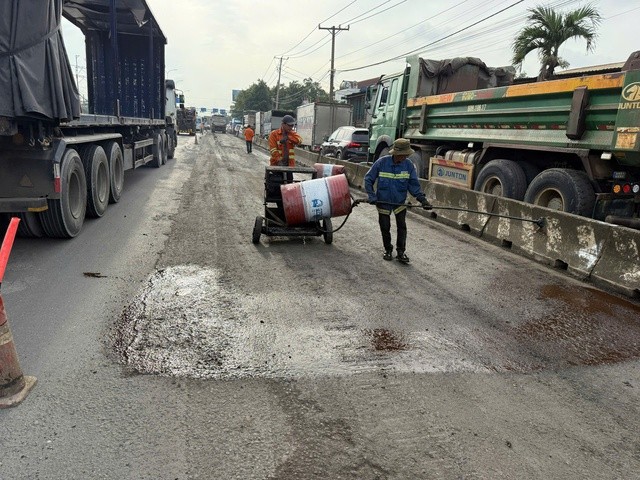 51号国道维修。