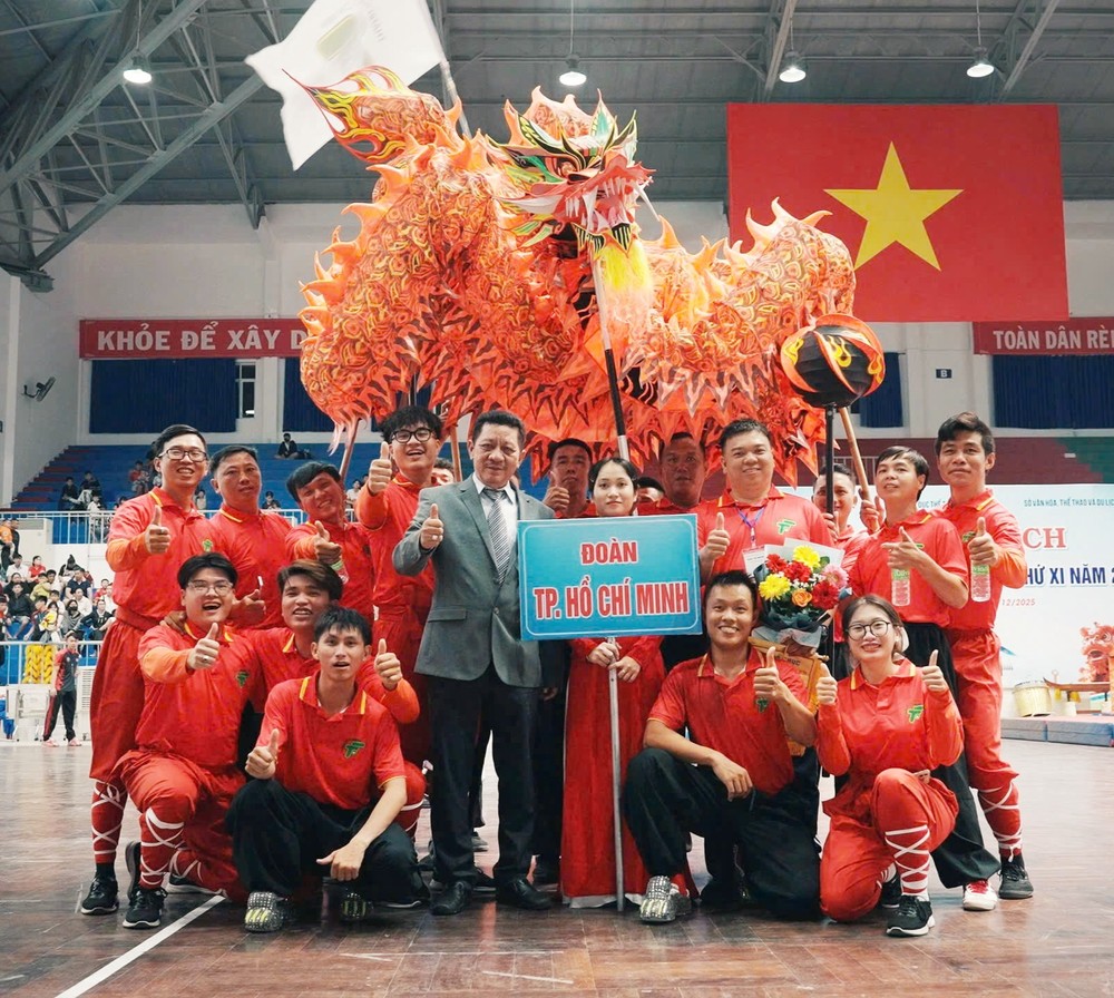 仁义堂代表胡志明市参加全国龙狮锦标赛勇夺多项冠军 。