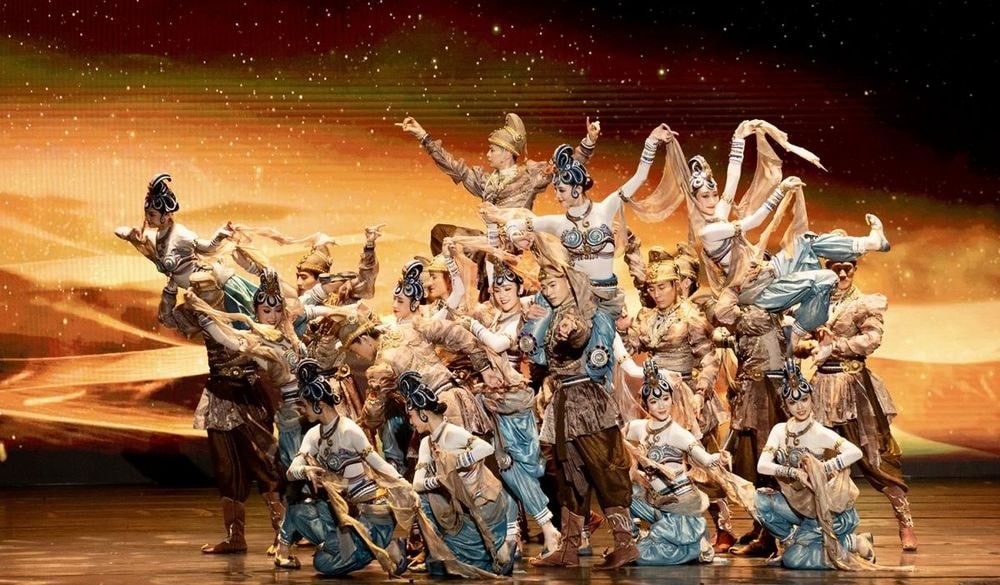 《中华色彩》节目编排精致。