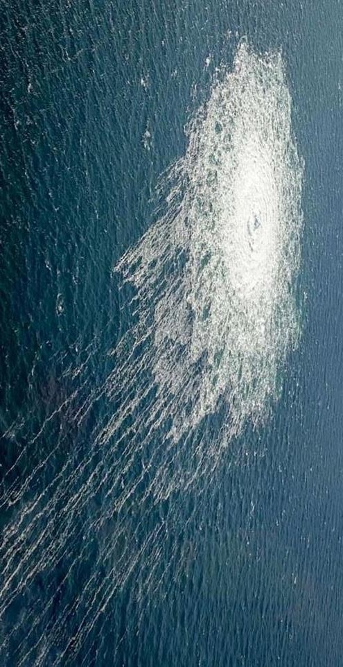 “北溪”管道爆炸。