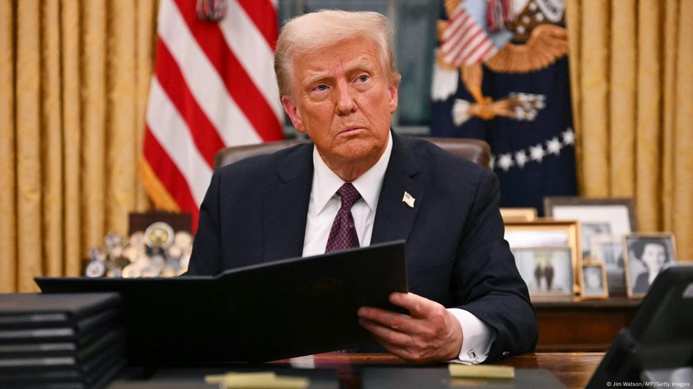 特朗普砍掉49亿美元对外援助。