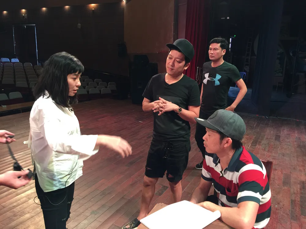 Hoài Linh, Trấn Thành, Trường Giang tất bật tập kịch chuẩn bị phục vụ khán giả dịp tết ảnh 2