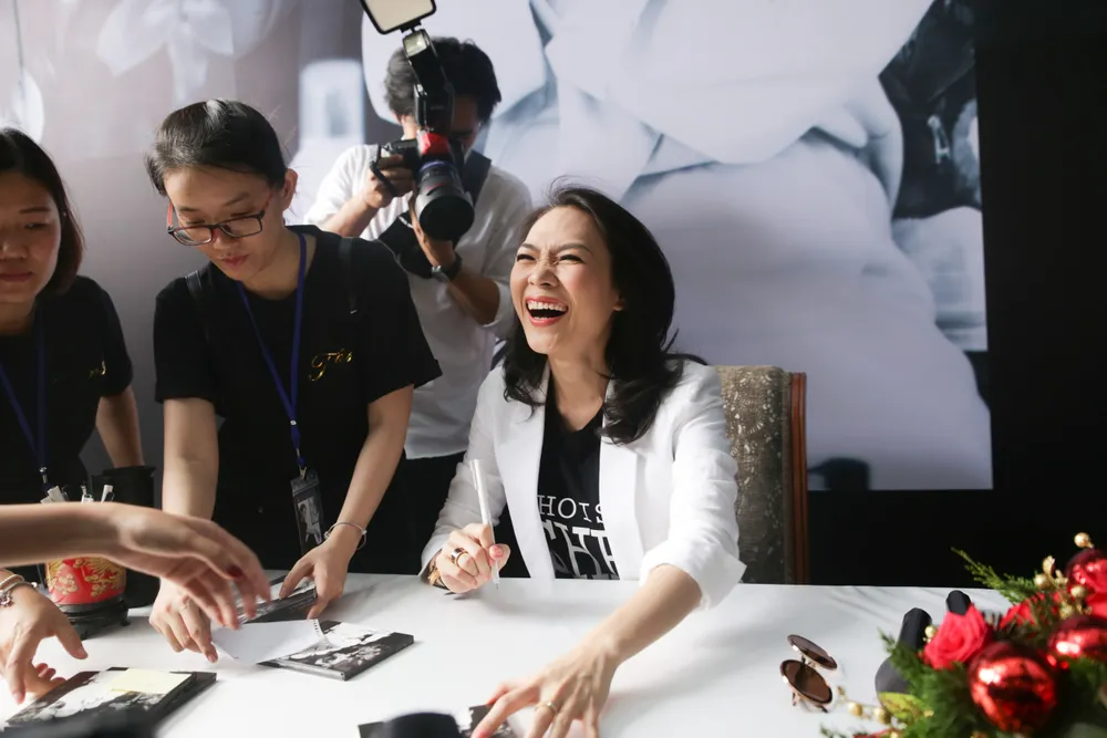 Sau nhiều năm vắng bóng, Mỹ Tâm bất ngờ xuất hiện trong lễ trao giải Cống hiến 2018 ảnh 2