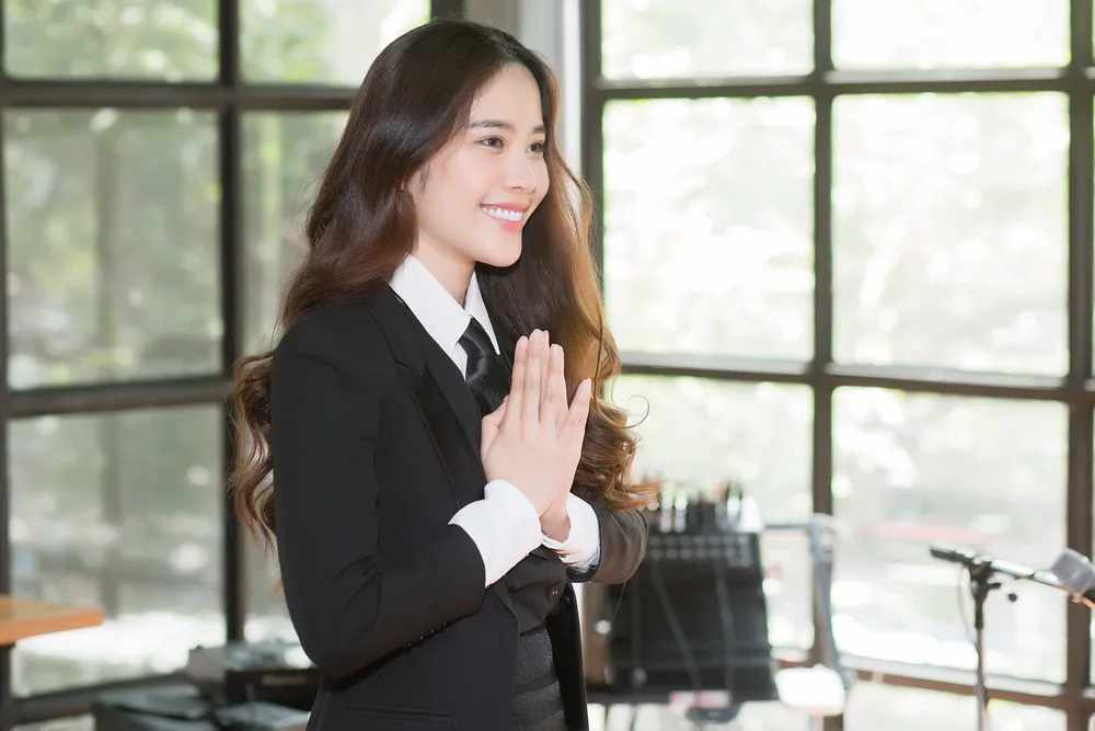 Nam Em “chơi lớn” khi ra mắt MV tại Thái Lan ảnh 1