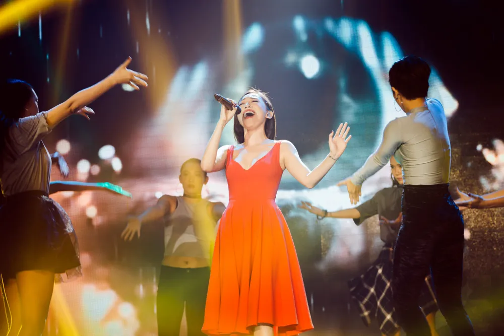 Ca sĩ Lam Trường và Noo Phước Thịnh lần đầu tiên kết hợp trên sân khấu Làn sóng xanh Next Step ảnh 5