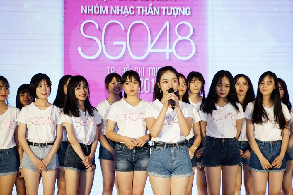 Nhóm nhạc thần tượng nữ nhiều thành viên nhất Việt Nam chính thức ra mắt ảnh 1 Nhóm nhạc thần tượng nữ nhiều thành viên nhất Việt Nam chính thức ra mắt ảnh 1