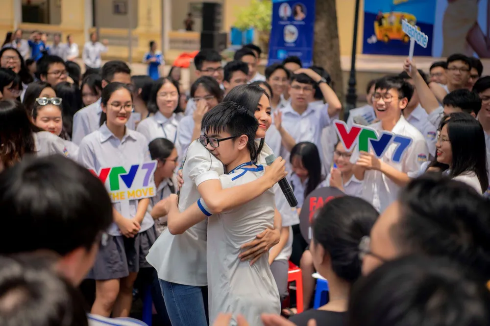 Hoàng Thùy đồng hành định hướng kỹ năng sống cho học sinh ảnh 3 Hoàng Thùy đồng hành định hướng kỹ năng sống cho học sinh ảnh 3