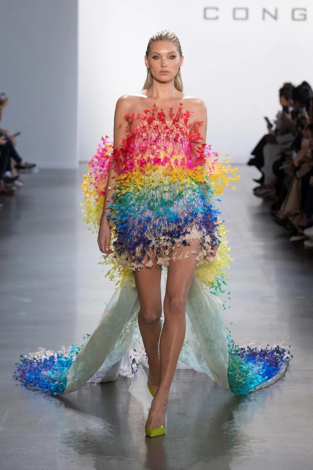 Elsa Hosk đảm nhiệm First Face và Vedette tại show Công Trí Xuân Hè 2020 ảnh 2 Elsa Hosk đảm nhiệm First Face và Vedette tại show Công Trí Xuân Hè 2020 ảnh 2