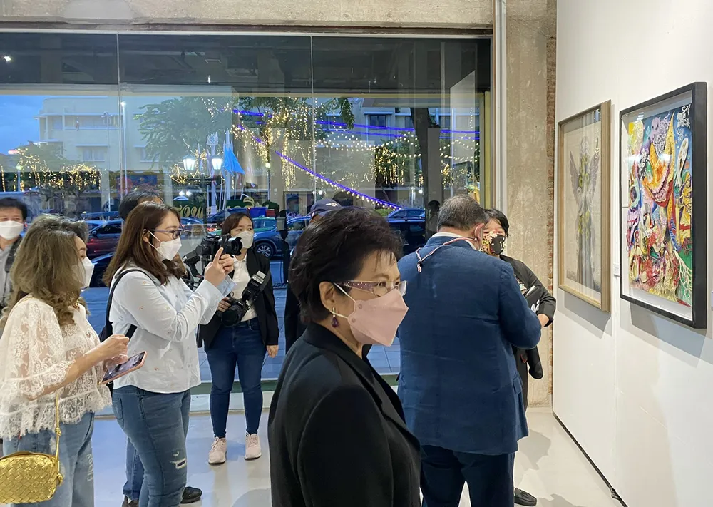 Hoạ sĩ Việt Nam tham gia triển lãm quốc tế tại Thái Lan ảnh 2