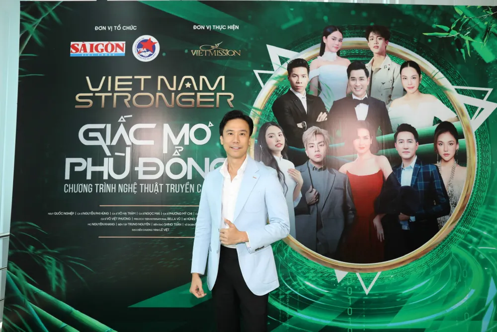 Đạo diễn Lê Việt - Đạo diễn chương trình nghệ thuật truyền cảm hứng Viet Nam Stronger. Ảnh: DŨNG PHƯƠNG