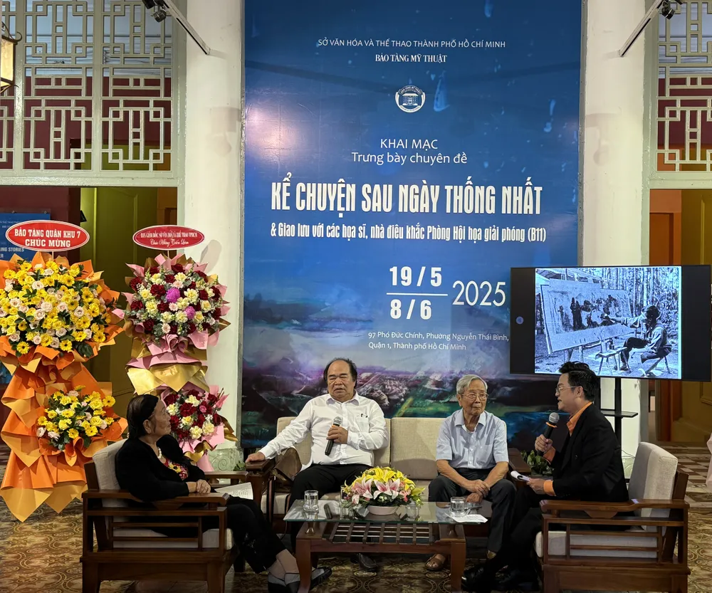 Giao lưu với các họa sĩ, nhà điêu khắc Phòng Hội họa Giải phóng (B11). IMG_7396.jpg