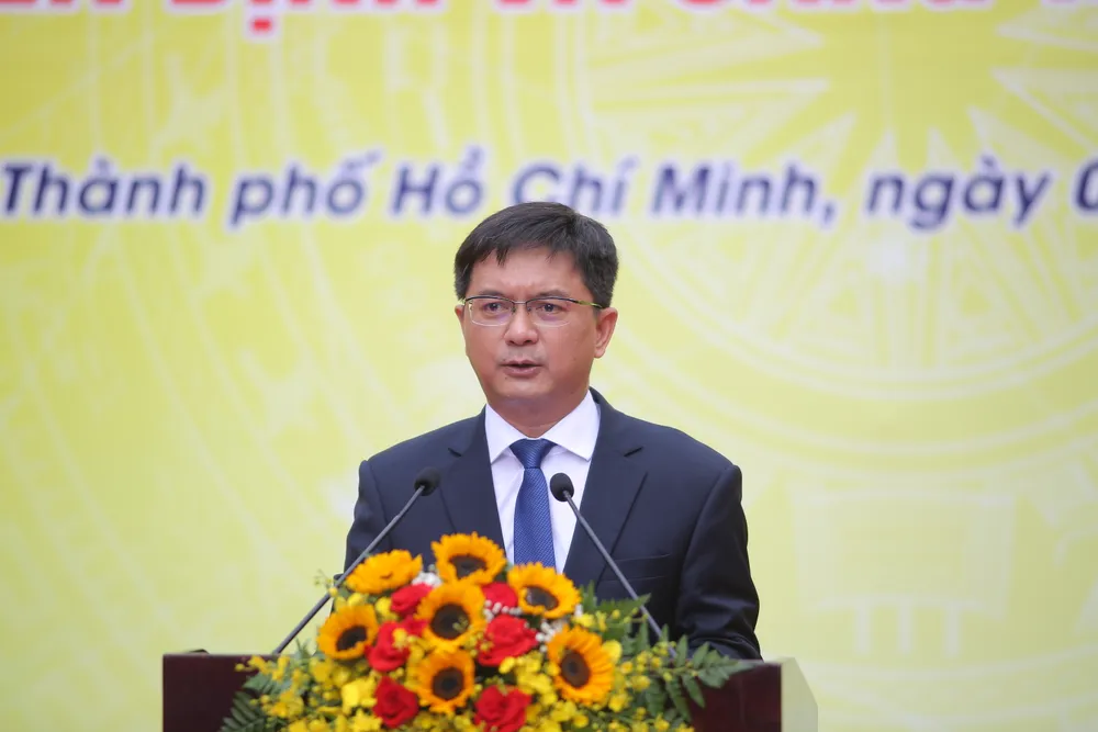 Đồng chí Nguyễn Mạnh Cường, Trưởng Ban Tuyên giáo và Dân vận Thành ủy TPHCM, phát biểu khai mạc triển lãm. Ảnh: DŨNG PHƯƠNG 0W3A7784.JPG