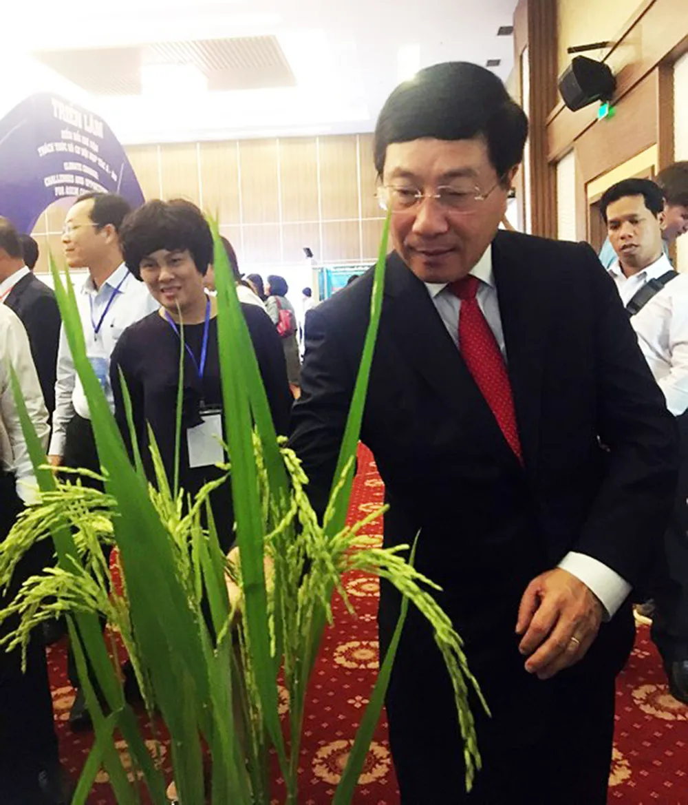 Phó Thủ tướng Phạm Bình Minh: ASEM cùng hành động mạnh mẽ ứng phó biến đổi khí hậu ảnh 6 Phó Thủ tướng Phạm Bình Minh: ASEM cùng hành động mạnh mẽ ứng phó biến đổi khí hậu ảnh 6