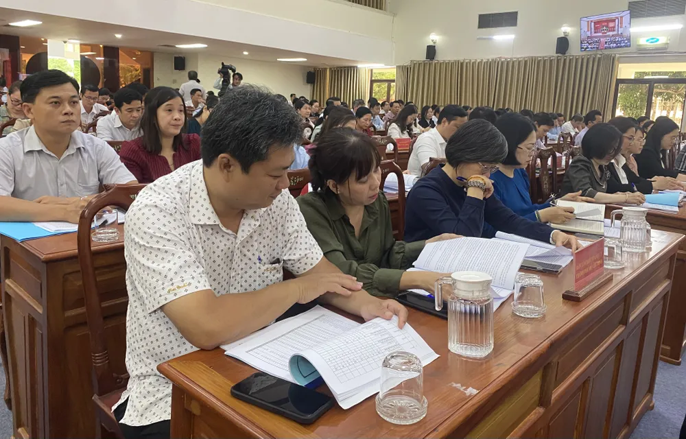 Các đại biểu tham dự hội nghị giao ban sáng 22-6 Các đại biểu tham dự hội nghị giao ban sáng 22-6