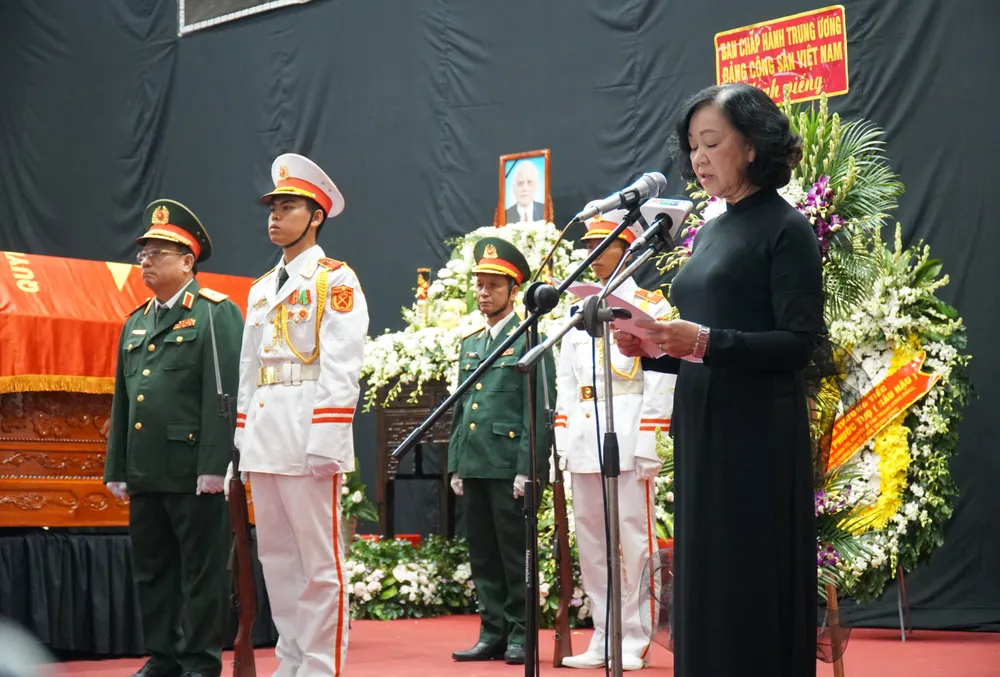 Đồng chí Trương Thị Mai, Ủy viên Bộ Chính trị, Thường trực Ban Bí thư, Trưởng ban Tổ chức Trung ương, Trưởng Ban Lễ tang đọc điếu văn tại Lễ truy điệu đồng chí Lê Phước Thọ Đồng chí Trương Thị Mai, Ủy viên Bộ Chính trị, Thường trực Ban Bí thư, Trưởng ban Tổ chức Trung ương, Trưởng Ban Lễ tang đọc điếu văn tại Lễ truy điệu đồng chí Lê Phước Thọ