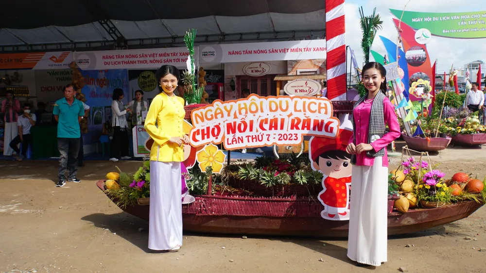 Các gian hàng tham gia tại ngày hội Các gian hàng tham gia tại ngày hội