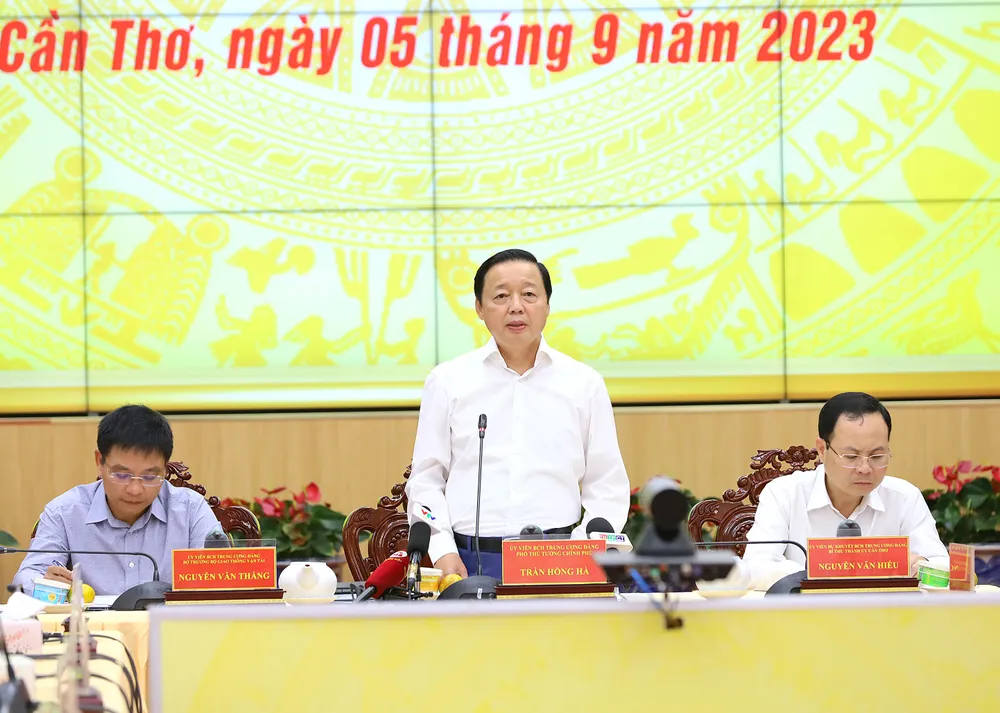 Phó Thủ tướng Trần Hồng Hà phát biểu tại buổi làm việc Phó Thủ tướng Trần Hồng Hà phát biểu tại buổi làm việc