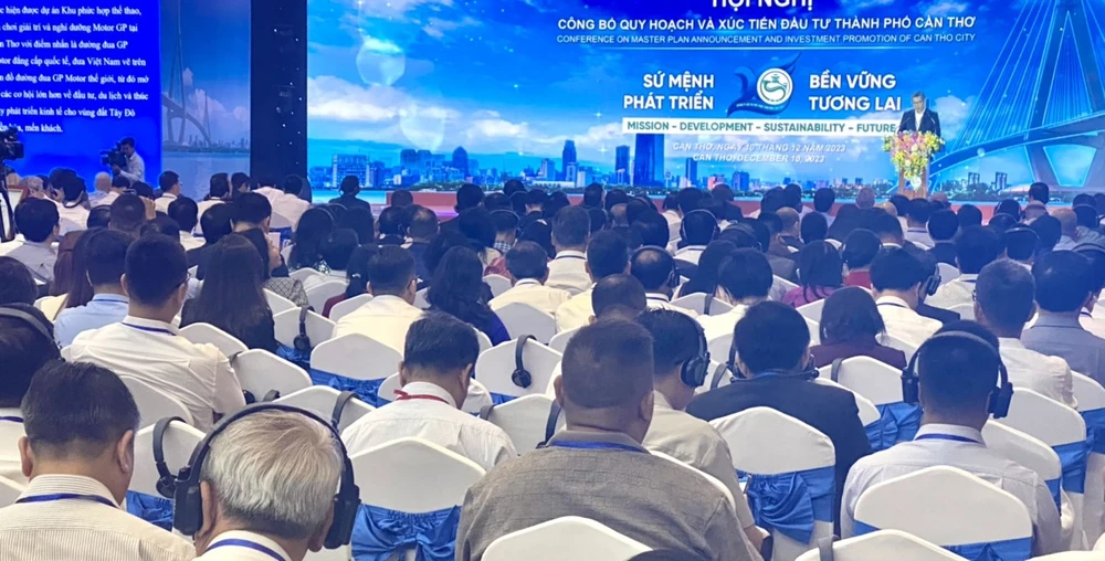 Quang cảnh hội nghị z4959710866005-4d25d5bf4ca0257f699ef32315ad4f10-2624.jpg