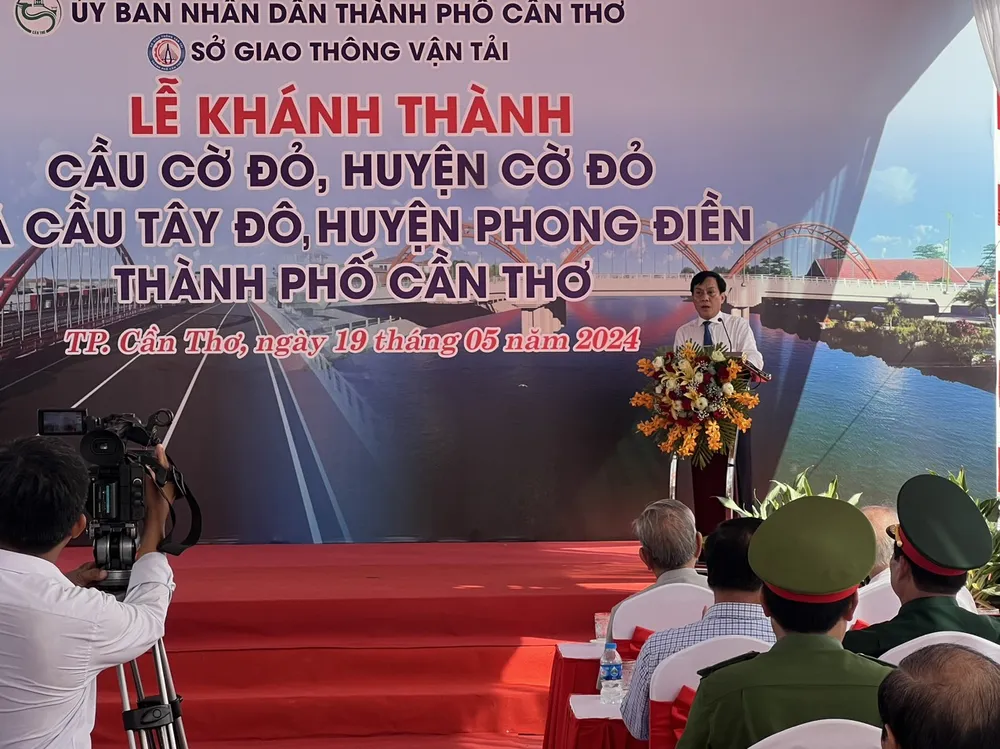 Phó Chủ tịch UBND TP Cần Thơ Nguyễn Ngọc Hè phát biểu tại buổi lễ 03.jpg