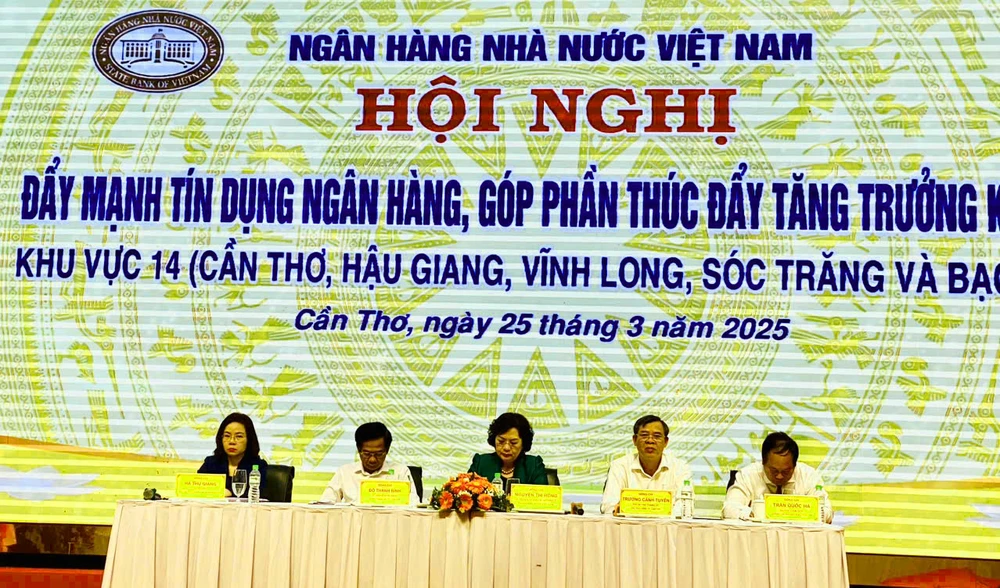 Lãnh đạo NHNN và TP Cần Thơ chủ trì hội nghị