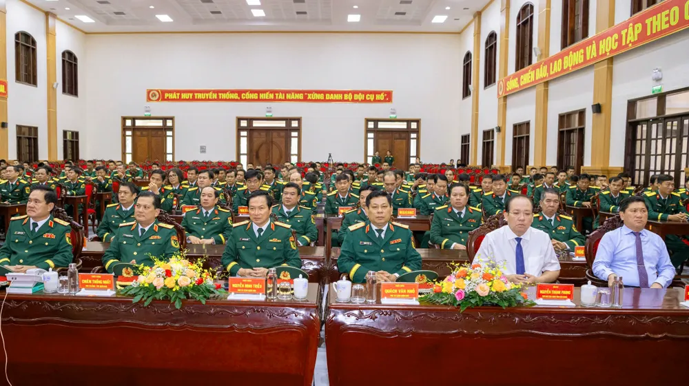 Các đại biểu tham dự buổi lễ 222.jpg