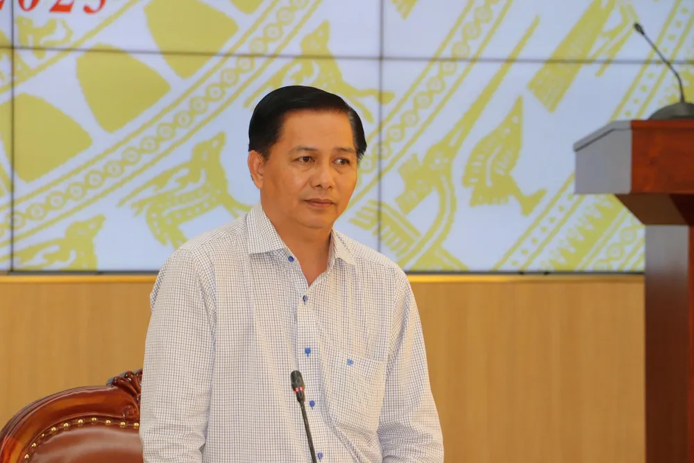 Chủ tịch UBND TP Cần Thơ Trần Văn Lâu phát biểu tại cuộc họp 002.jpg