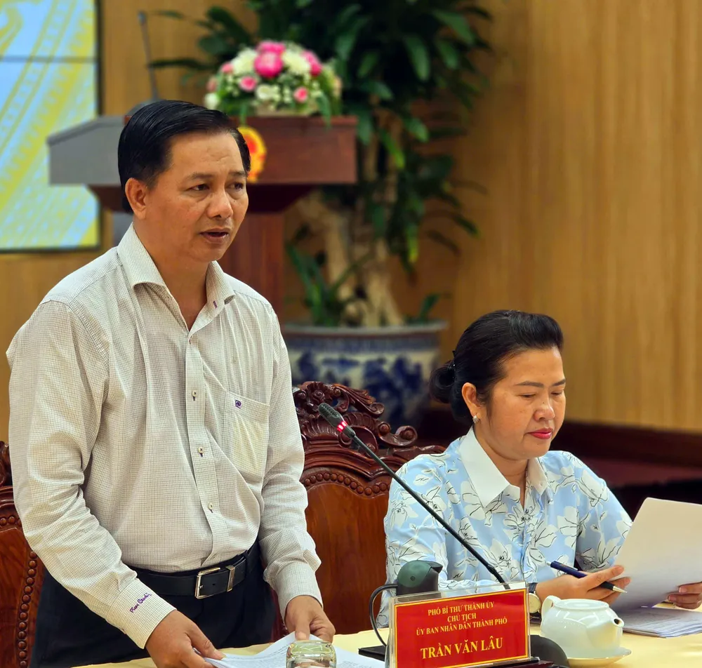 Chủ tịch UBND TP Cần Thơ Trần Văn Lâu phát biểu 001.jpg