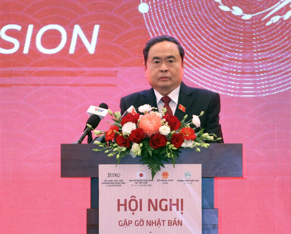 Chủ tịch Quốc hội Trần Thanh Mẫn phát biểu tại hội nghị 0001.jpg