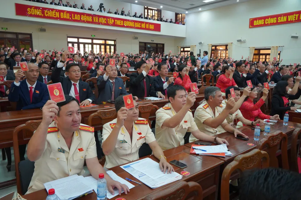 Đại biểu tham dự tại đại hội 06.jpg