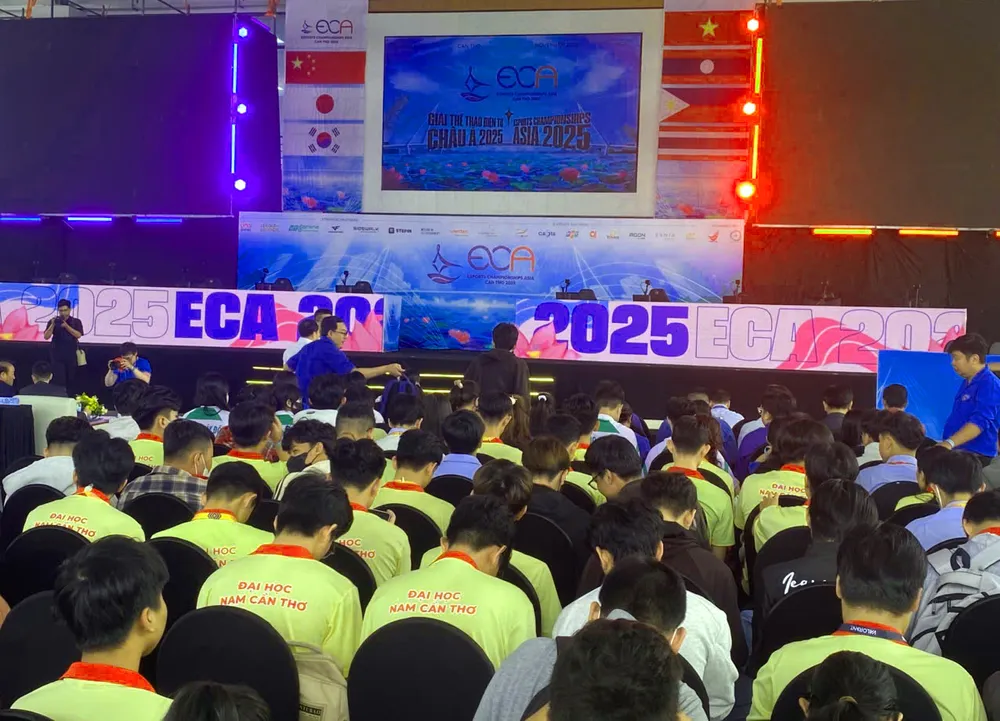 quang cảng lễ khai mạc.jpg