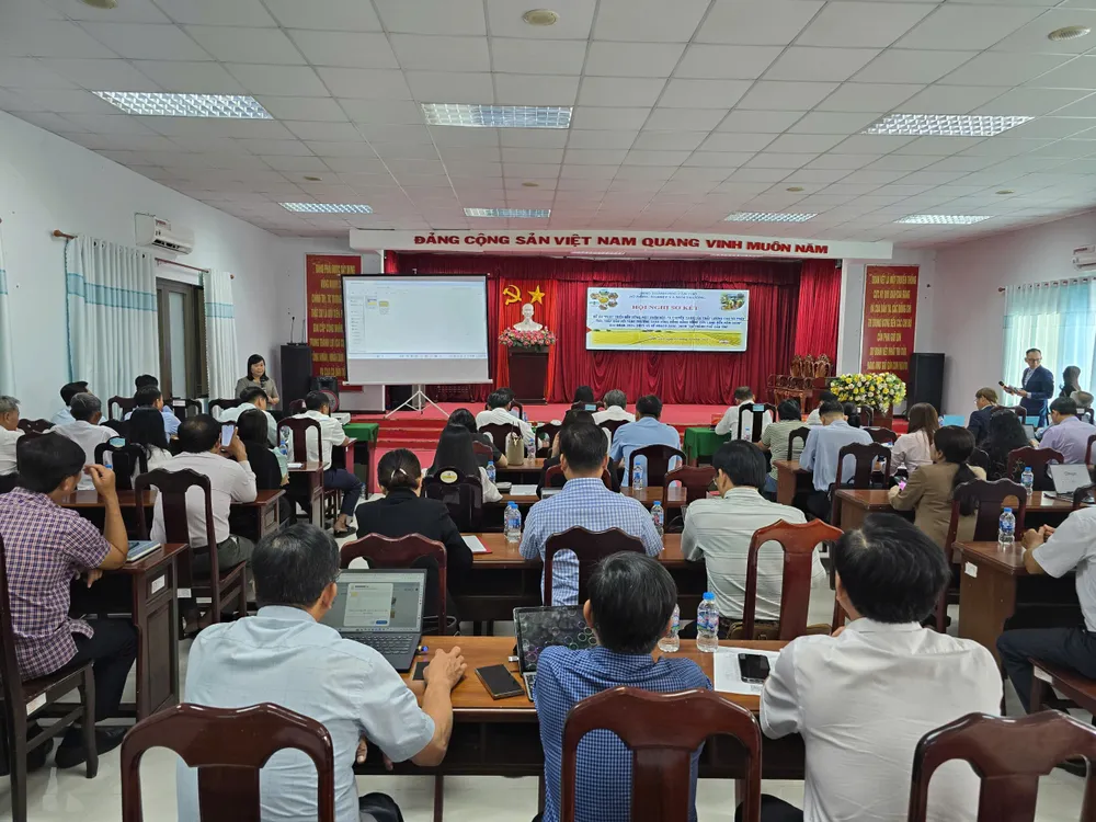 2 quang cảnh hội thảo.jpg