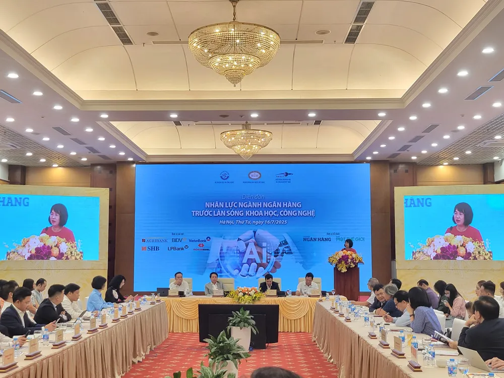 Quang cảnh diễn đàn nhan-luc-nganh-ngan-hang-pld-1752634038.jpg