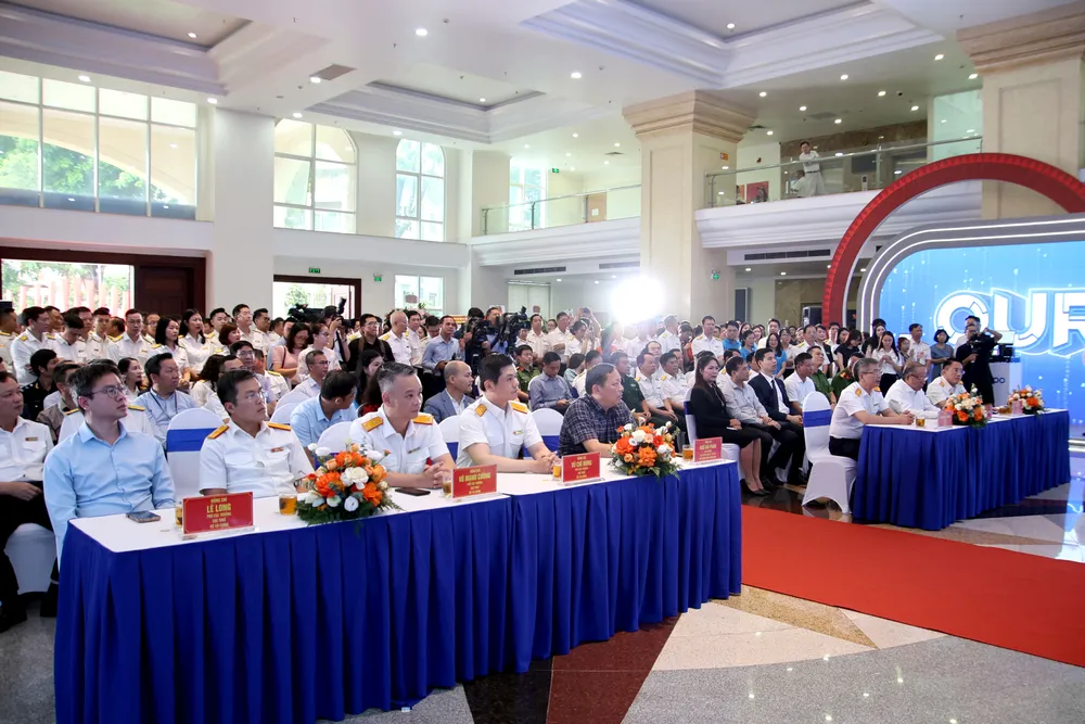 Các đại biểu tham dự hội chợ và các phiên tọa đàm, chiều 8-9 IMG_8716.JPG