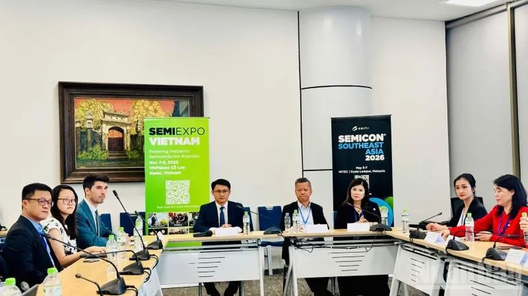 Họp báo giới thiệu về triển lãm công nghiệp bán dẫn Việt Nam 2025 Họp báo giới thiệu về triển lãm công nghiệp bán dẫn Việt Nam 2025
